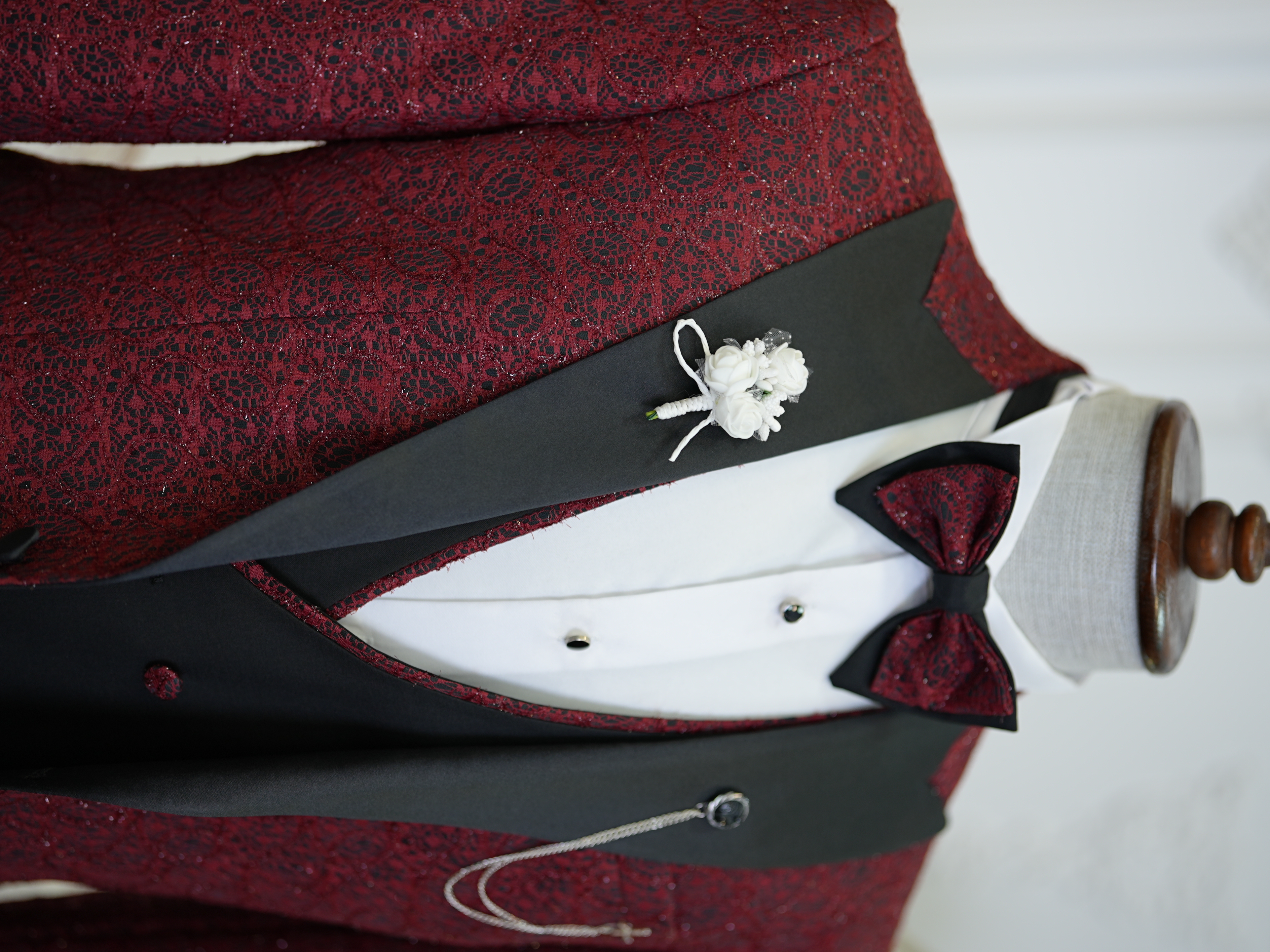 Erkek Smokin Damatlık Jakarlı Kırlangıç Yaka İtalyan Kesim Slim Fit Ceket Yelek Pantolon Papyon-Bordo