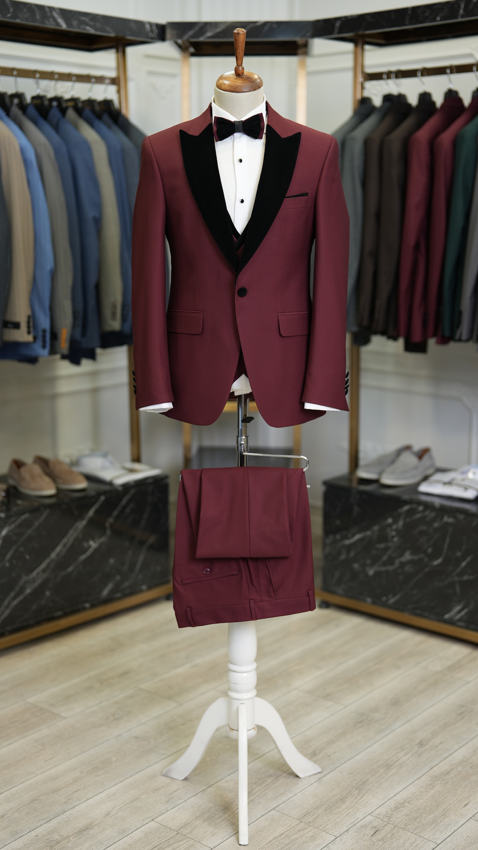 Giacca da smoking da sposo slim fit, gilet, pantaloni, papillon - rosso bordeaux