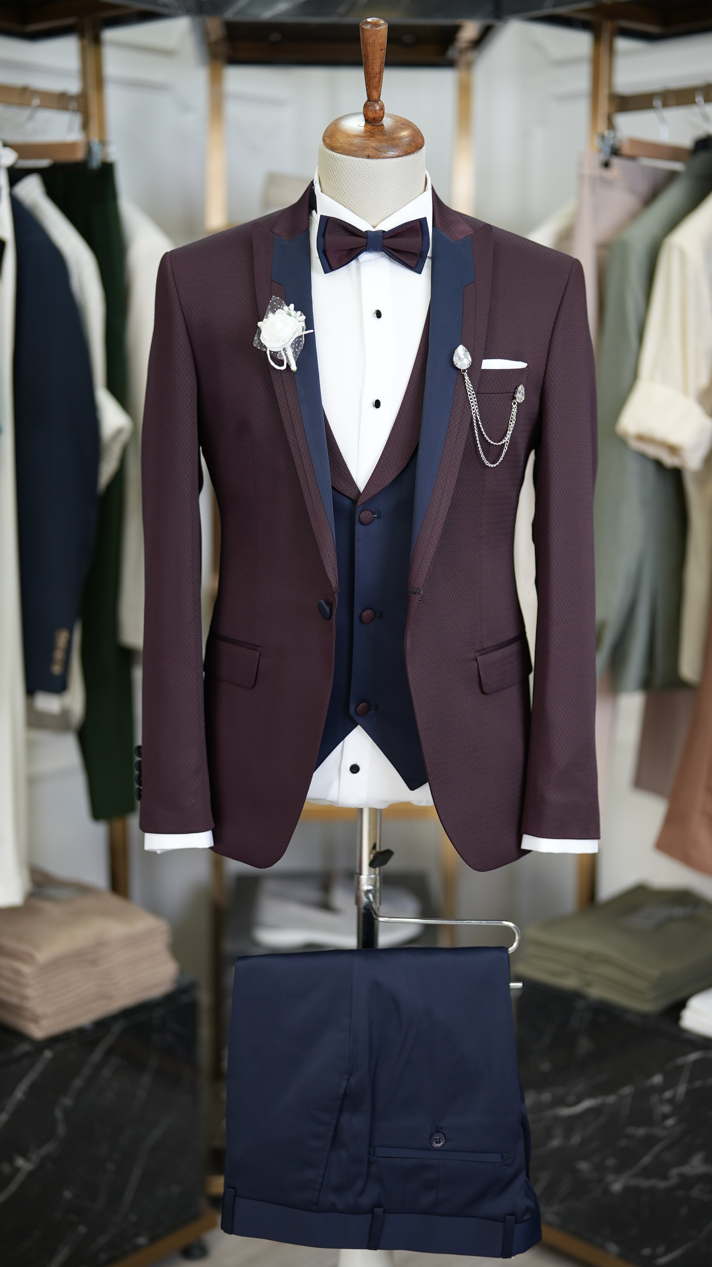Abito da sposo smoking slim fit giacca gilet pantaloni papillon - rosso bordeaux