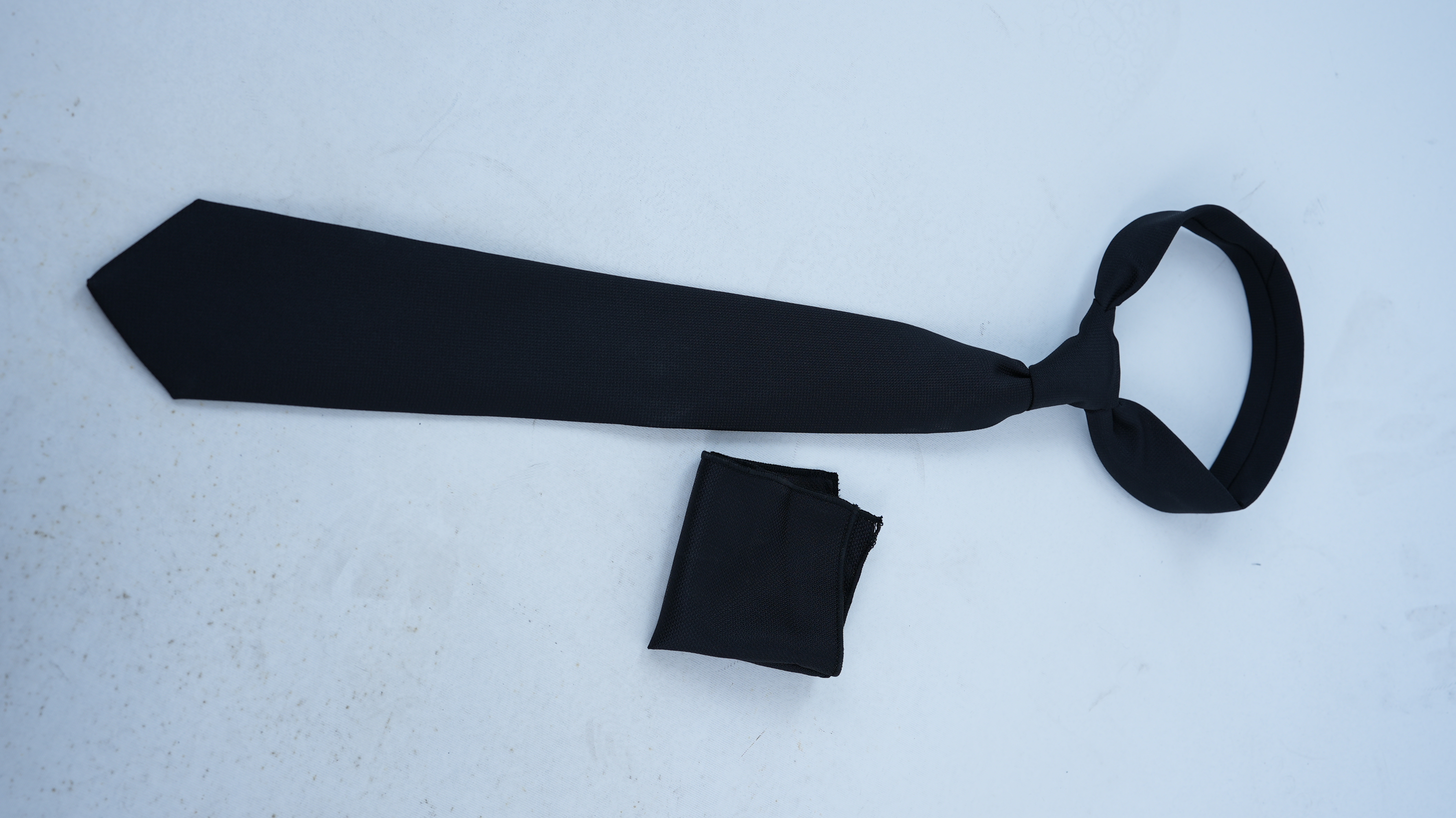 Armürlü Kravat - Siyah