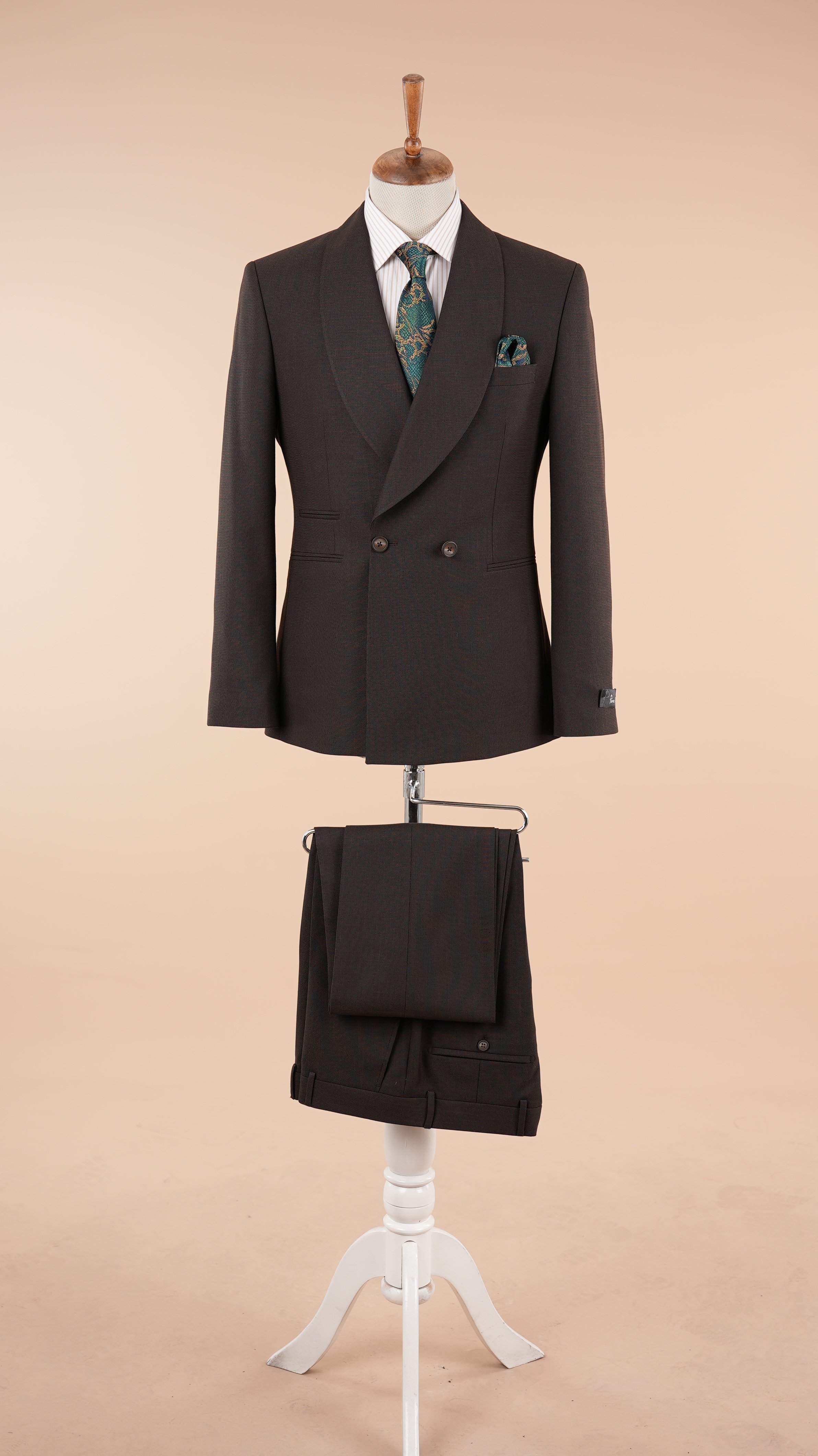 Pantaloni da giacca slim fit stile italiano con collo sciallato da uomo doppiopetto - Marrone amaro