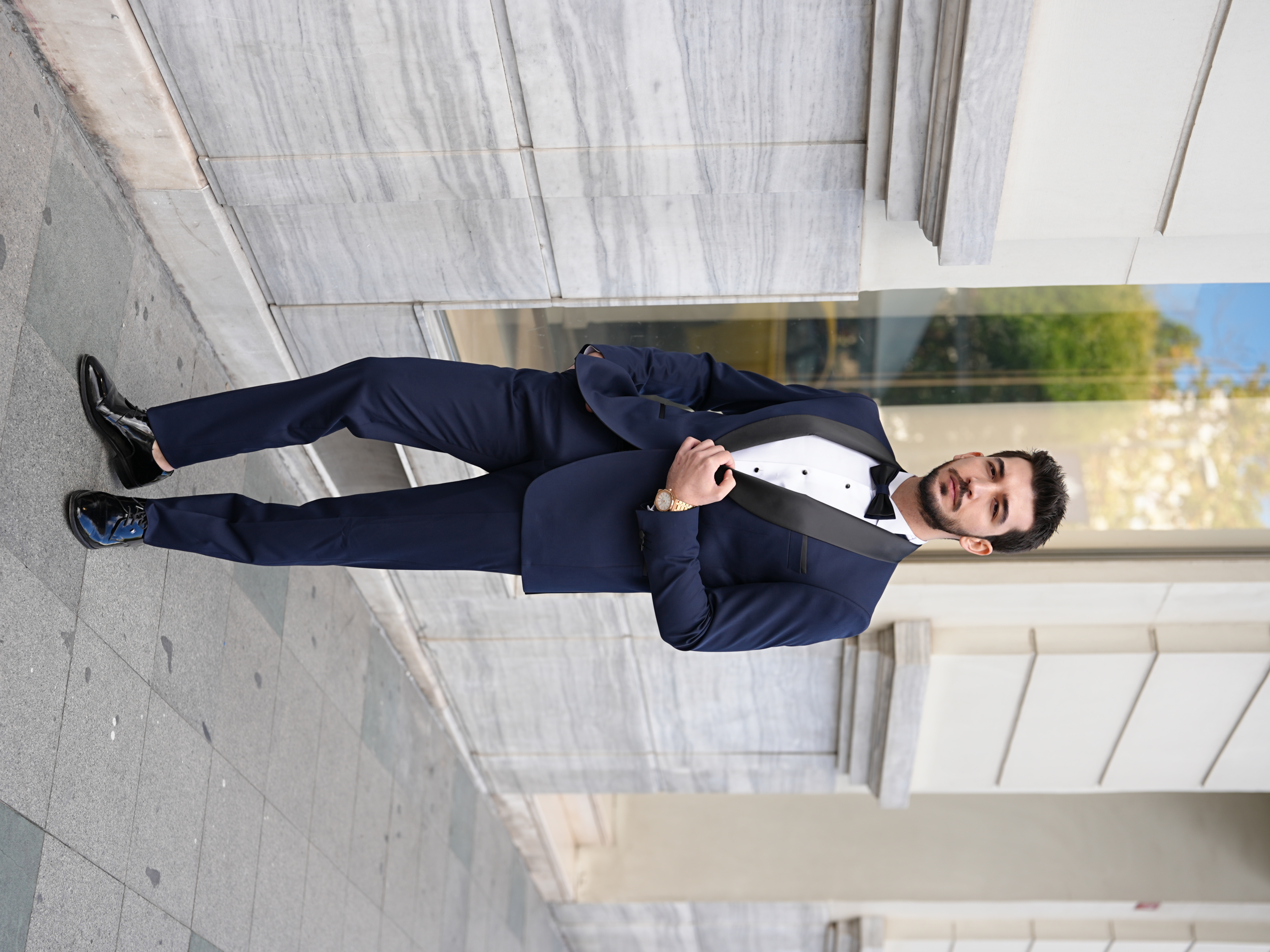 Abito da sposo smoking di lusso da uomo con collo a scialle, giacca stile italiano, pantaloni, papillon - Blu navy
