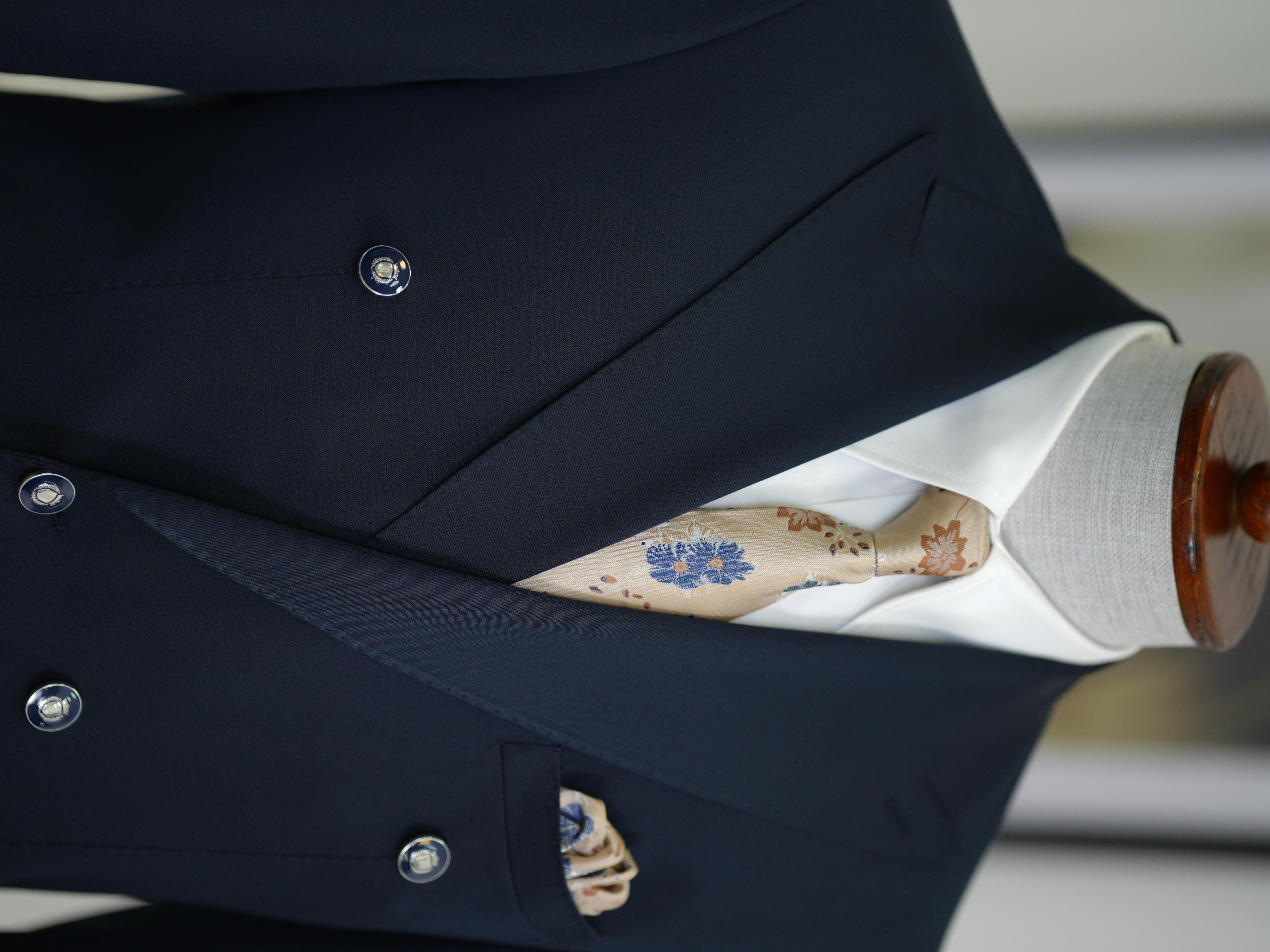 Erkek Premium İtalyan Stil Slim Fit Erkek Punto Dikişli Torba Cepli Yarım Astarlı Kruvaze Ceket - Koyu Lacivert