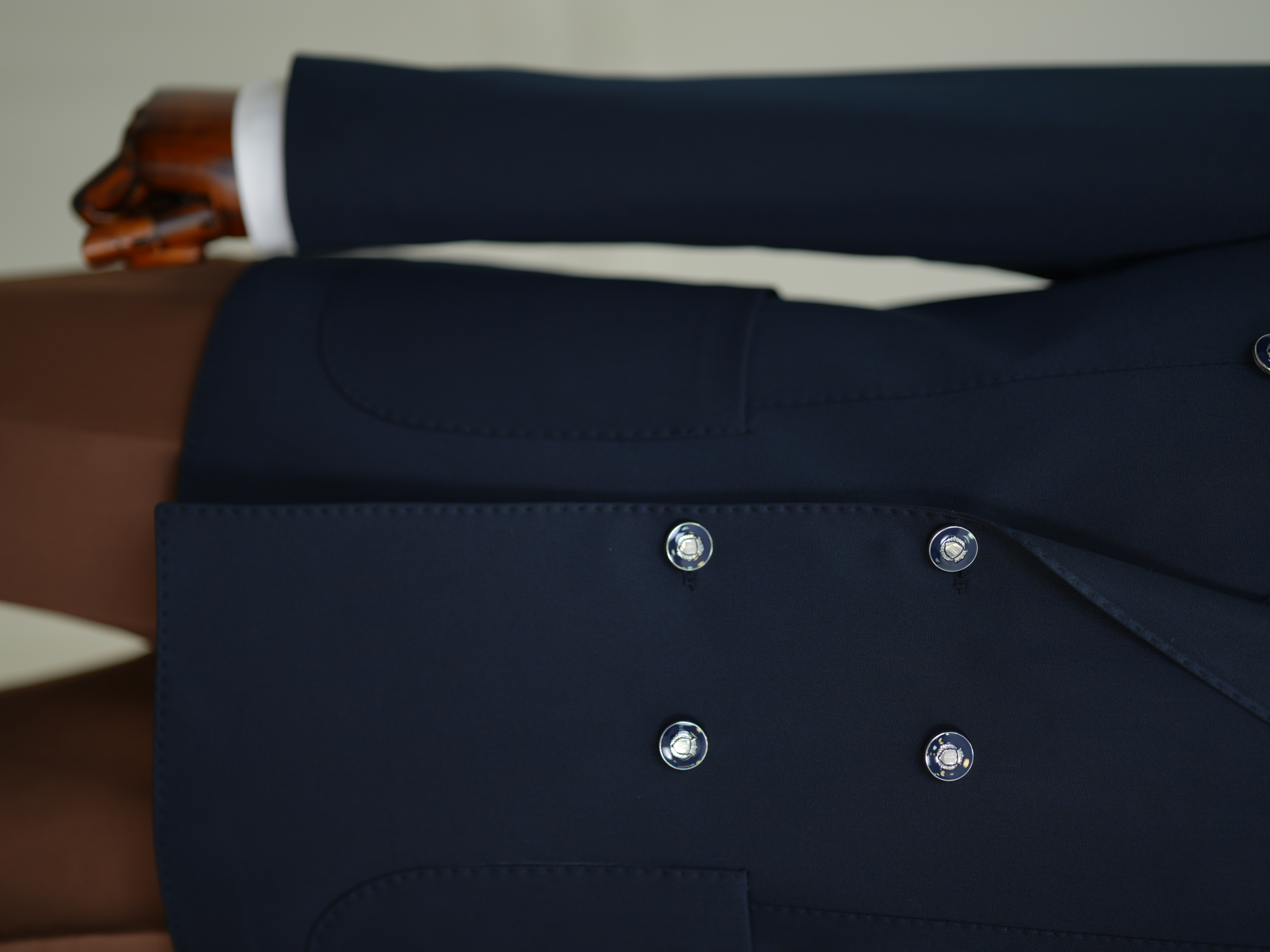 Erkek Premium İtalyan Stil Slim Fit Erkek Punto Dikişli Torba Cepli Yarım Astarlı Kruvaze Ceket - Koyu Lacivert