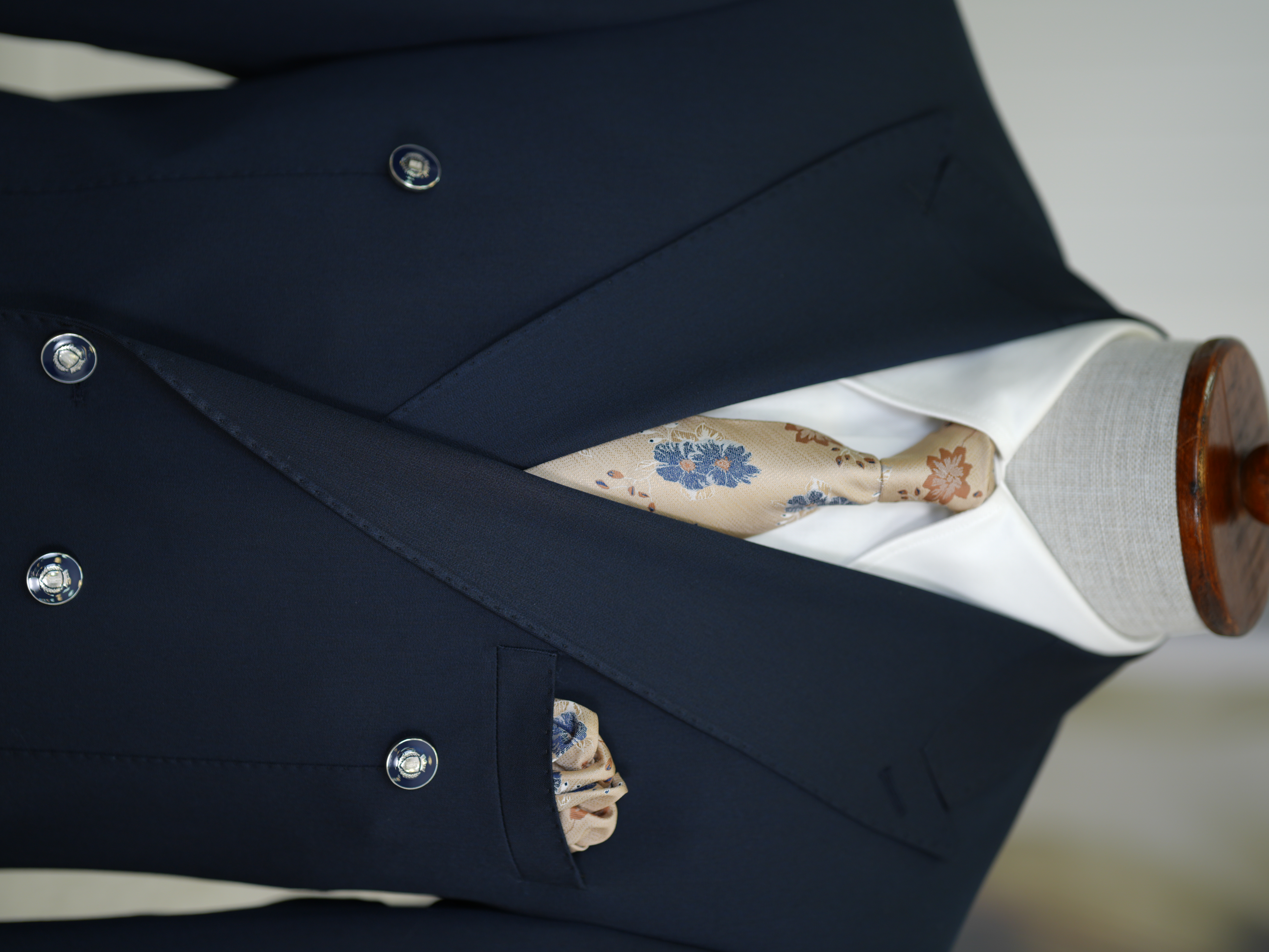 Erkek Premium İtalyan Stil Slim Fit Erkek Punto Dikişli Torba Cepli Yarım Astarlı Kruvaze Ceket - Koyu Lacivert
