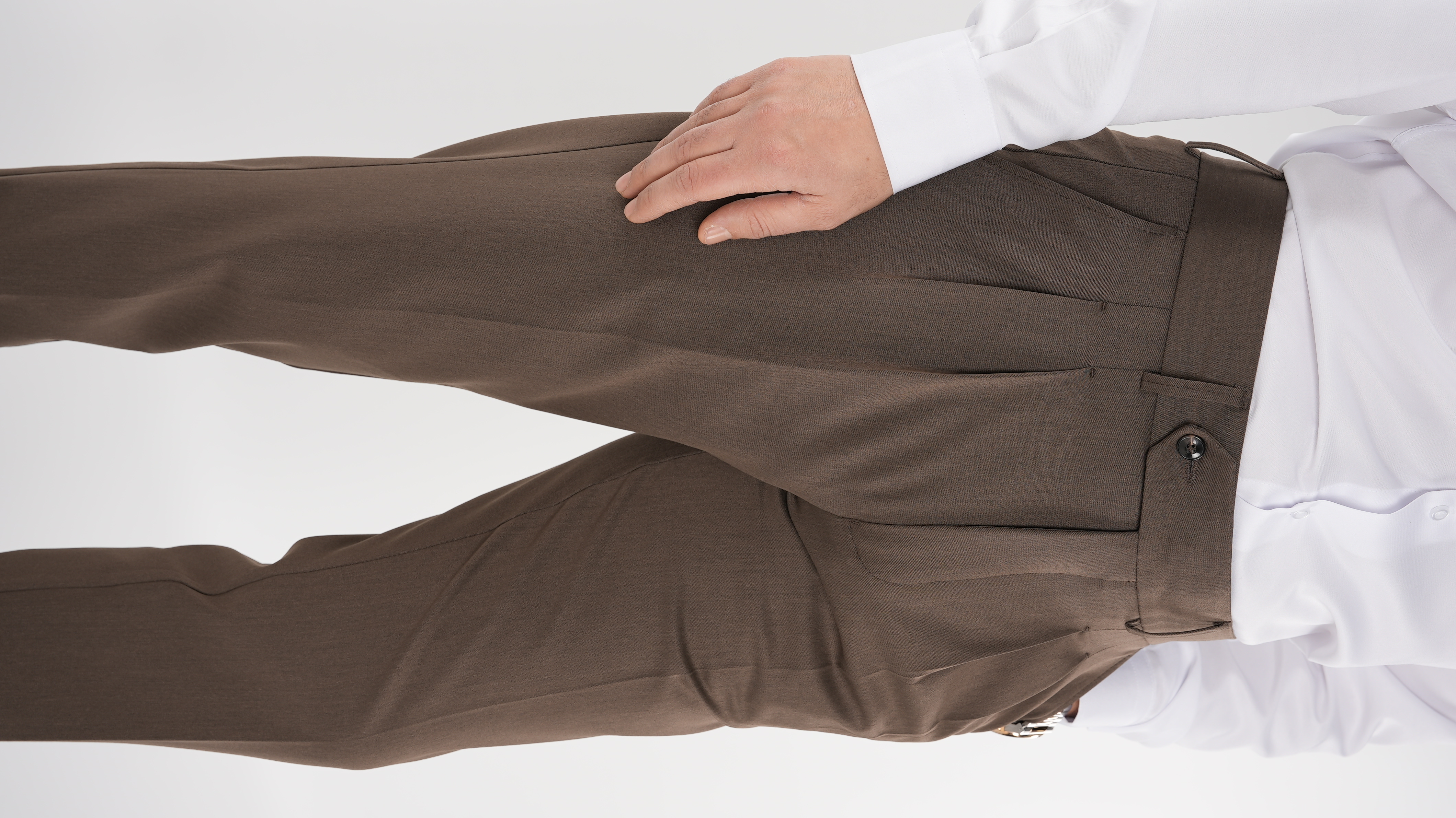 Erkek Regular Fit Yüksek Bel Piliseli Tokalı Kumaş Pantolon - Sütlü Kahve