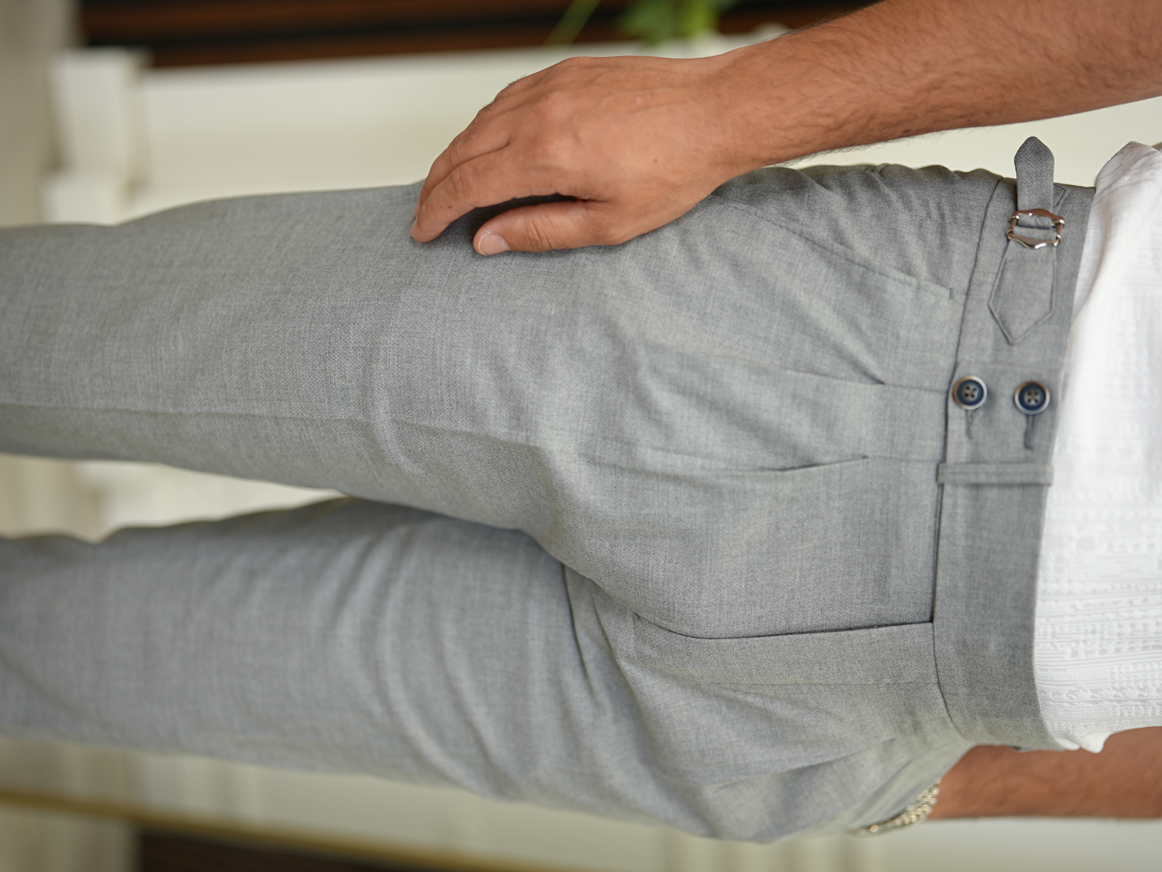 Erkek Slim Fit Yüksek Bel Duble Paça Tokalı  Piliseli Kumaş Pantolon - Gri