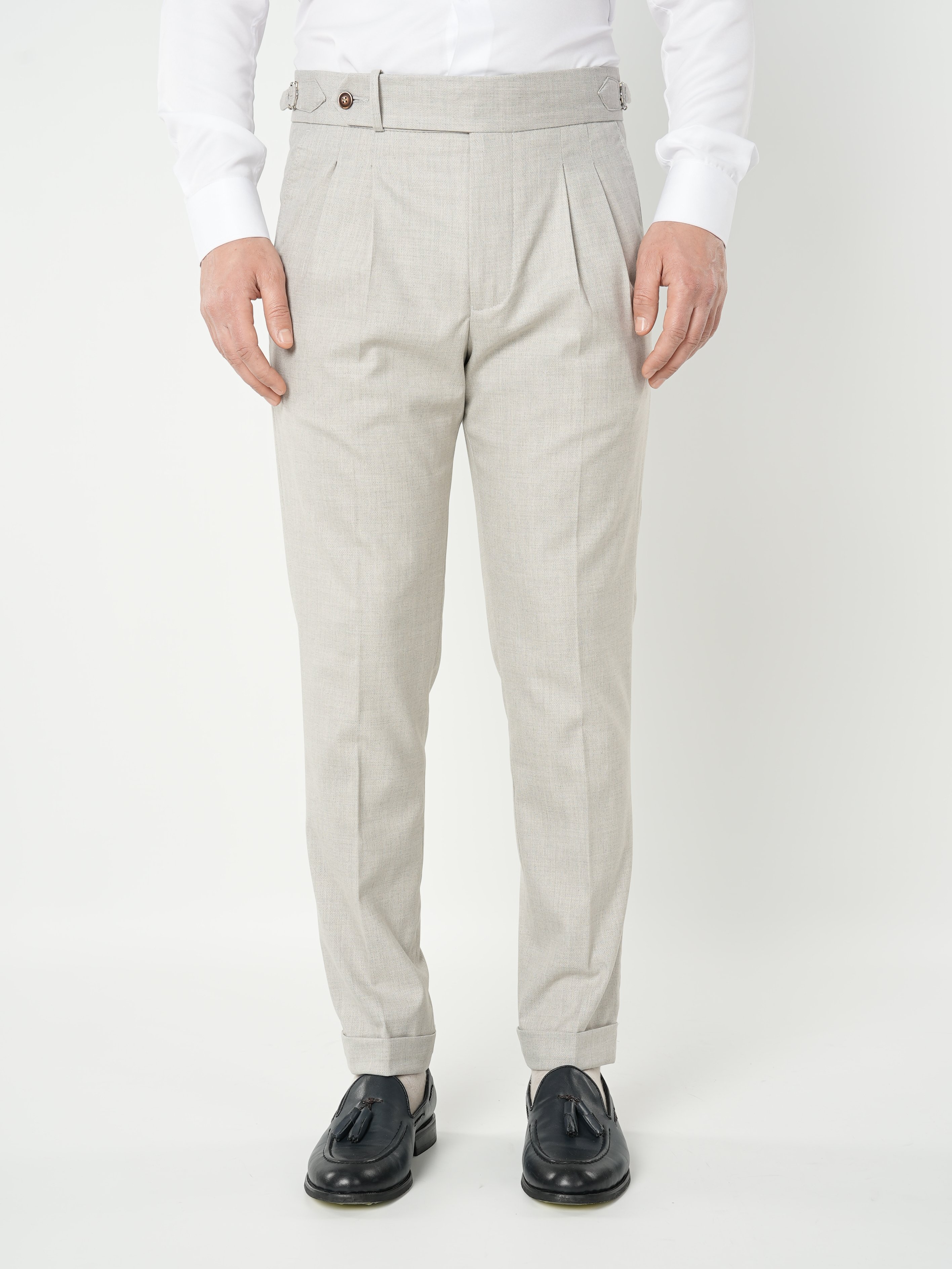 Erkek Slim Fit Yüksek Bel Duble Paça Tokalı  Piliseli Kumaş Pantolon - Acık Gri