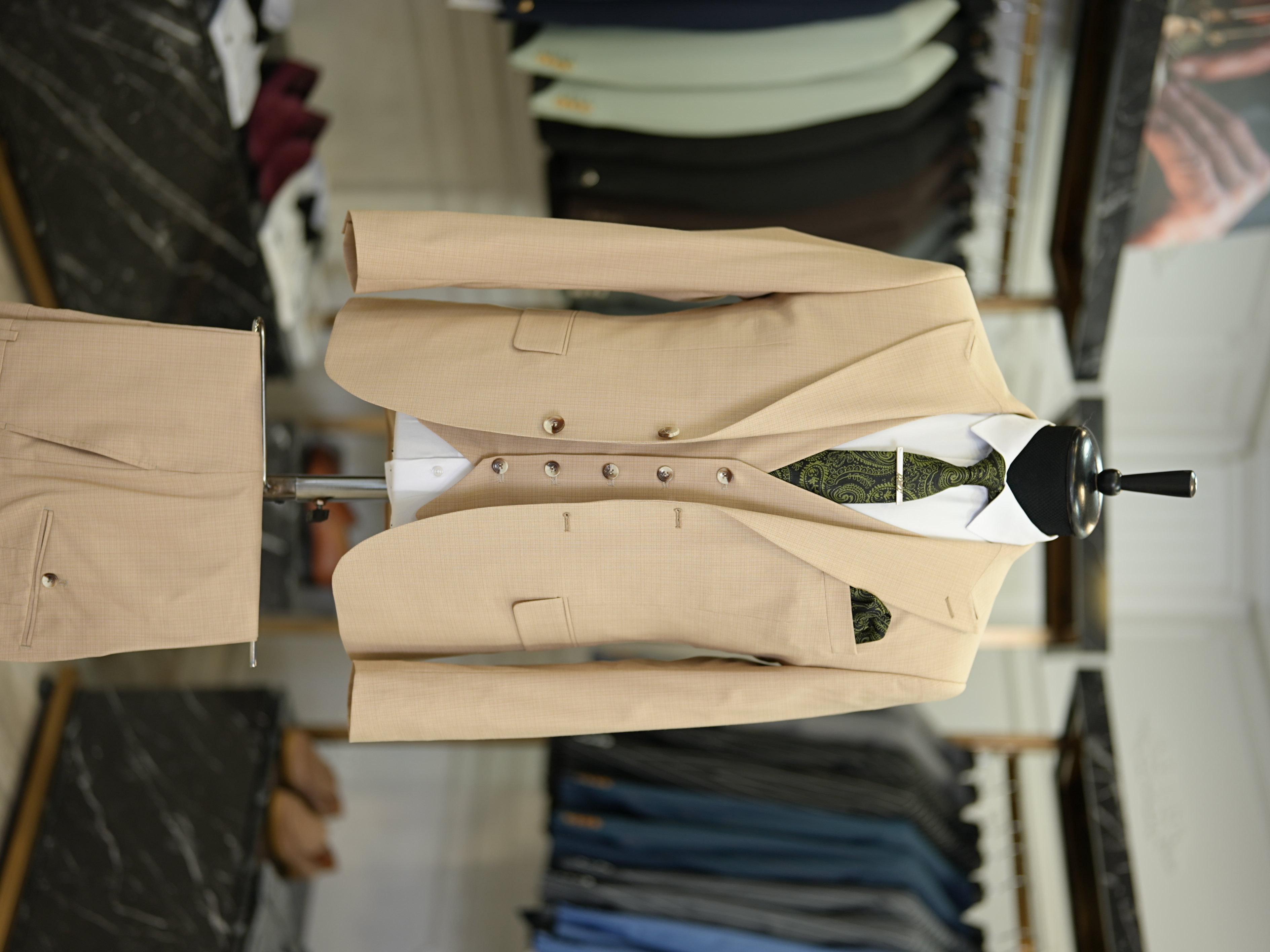 Abito da uomo collo a rondine stile italiano giacca slim fit gilet pantaloni - caffè latte