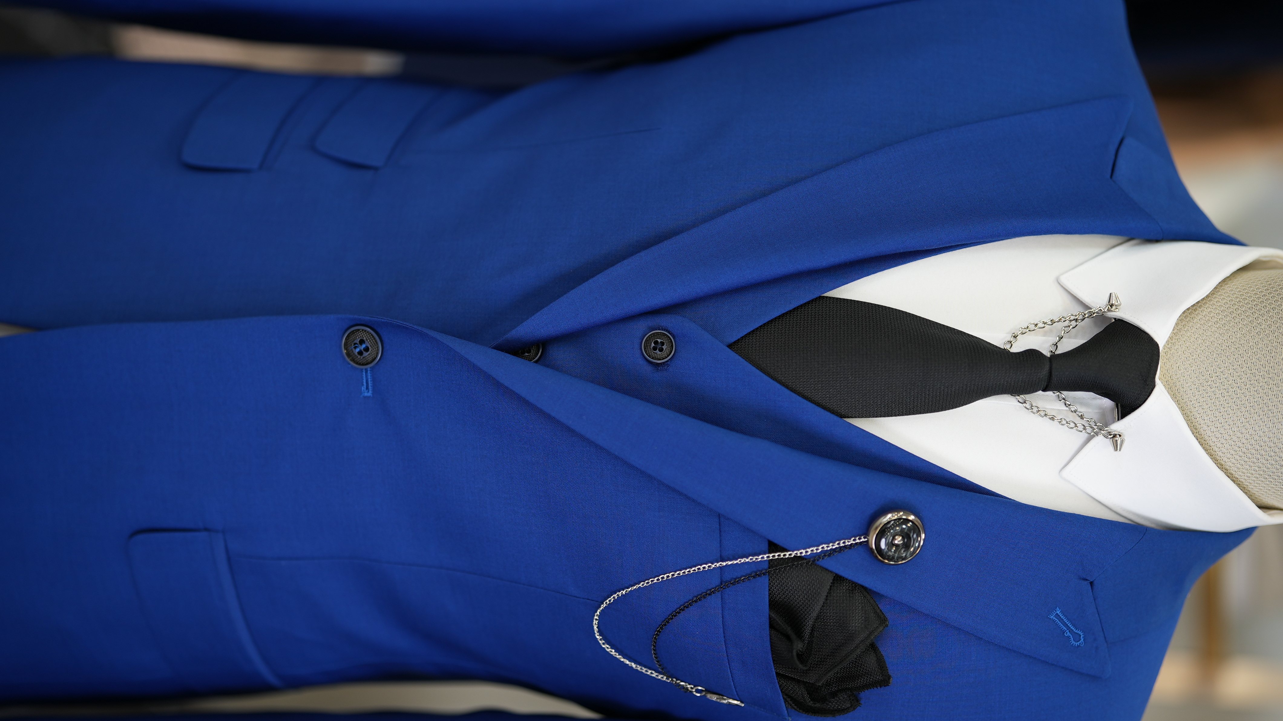 Giacca da abito da uomo slim fit, gilet, pantaloni - Saks