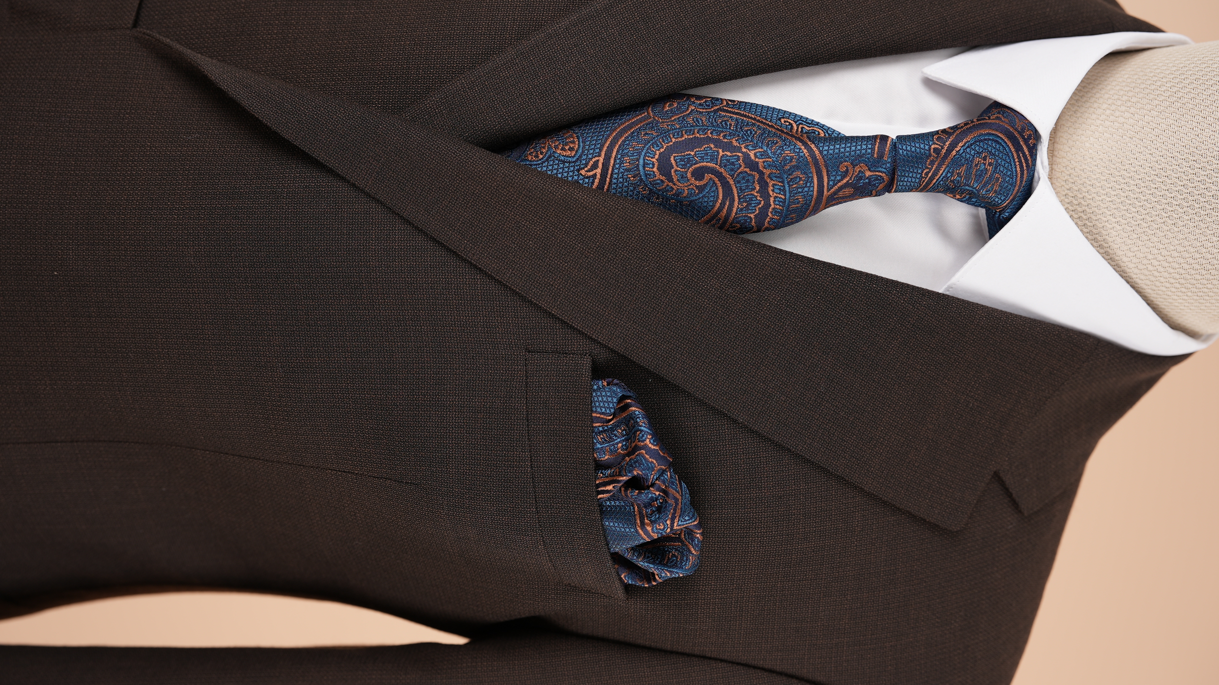 Pantaloni da giacca slim fit stile italiano con fibbia doppiopetto da uomo - Marrone amaro