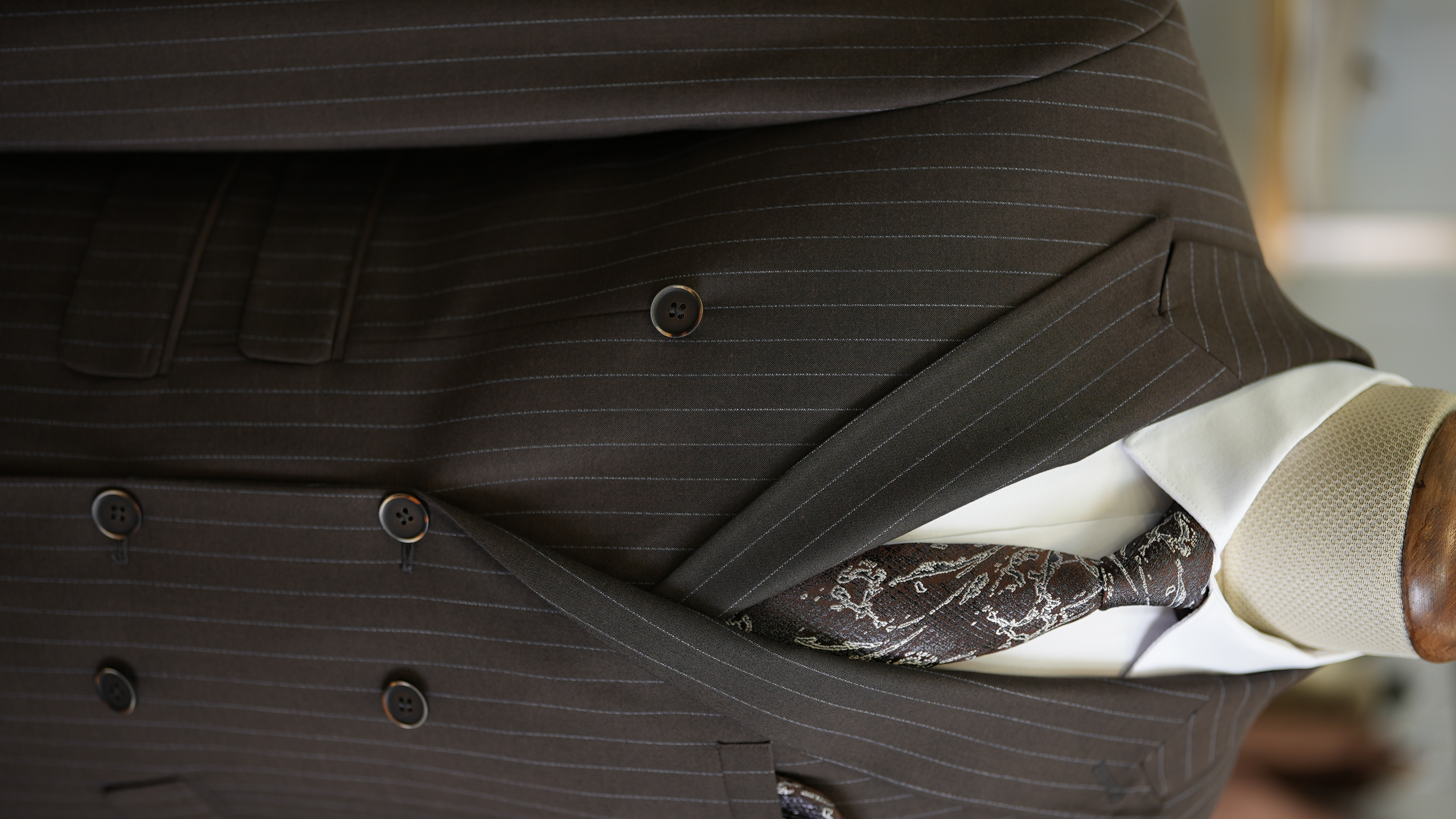 Pantaloni giacca da abito doppiopetto stile italiano - Marrone