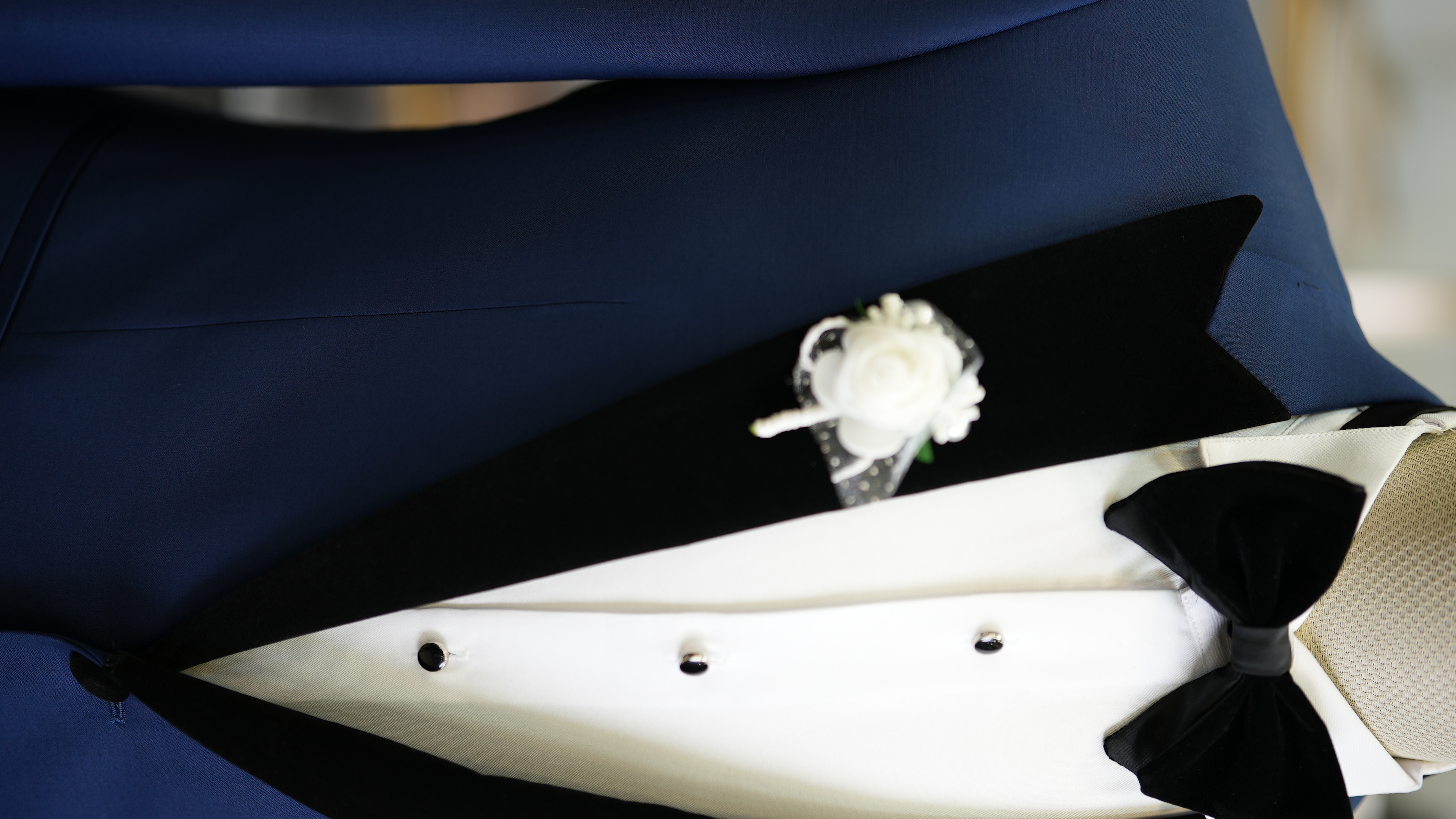Smoking stile italiano Abito da sposo Giacca Fusciacca Pantaloni Papillon - Saks