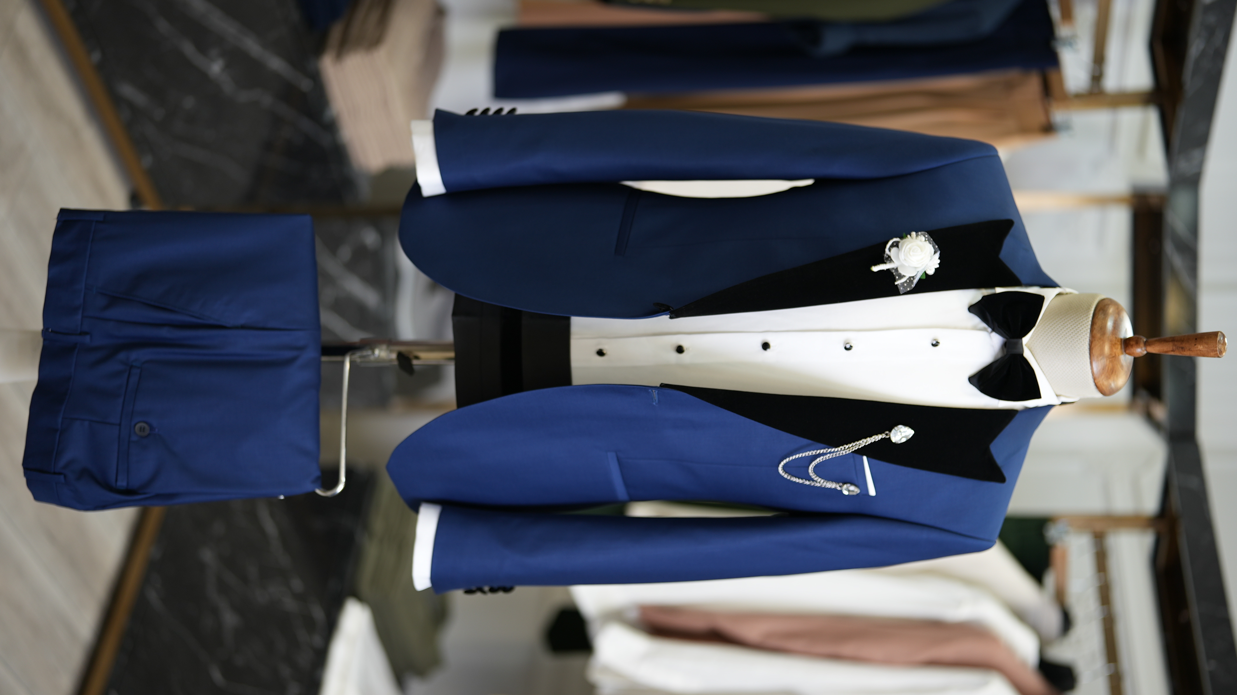 Smoking stile italiano Abito da sposo Giacca Fusciacca Pantaloni Papillon - Saks