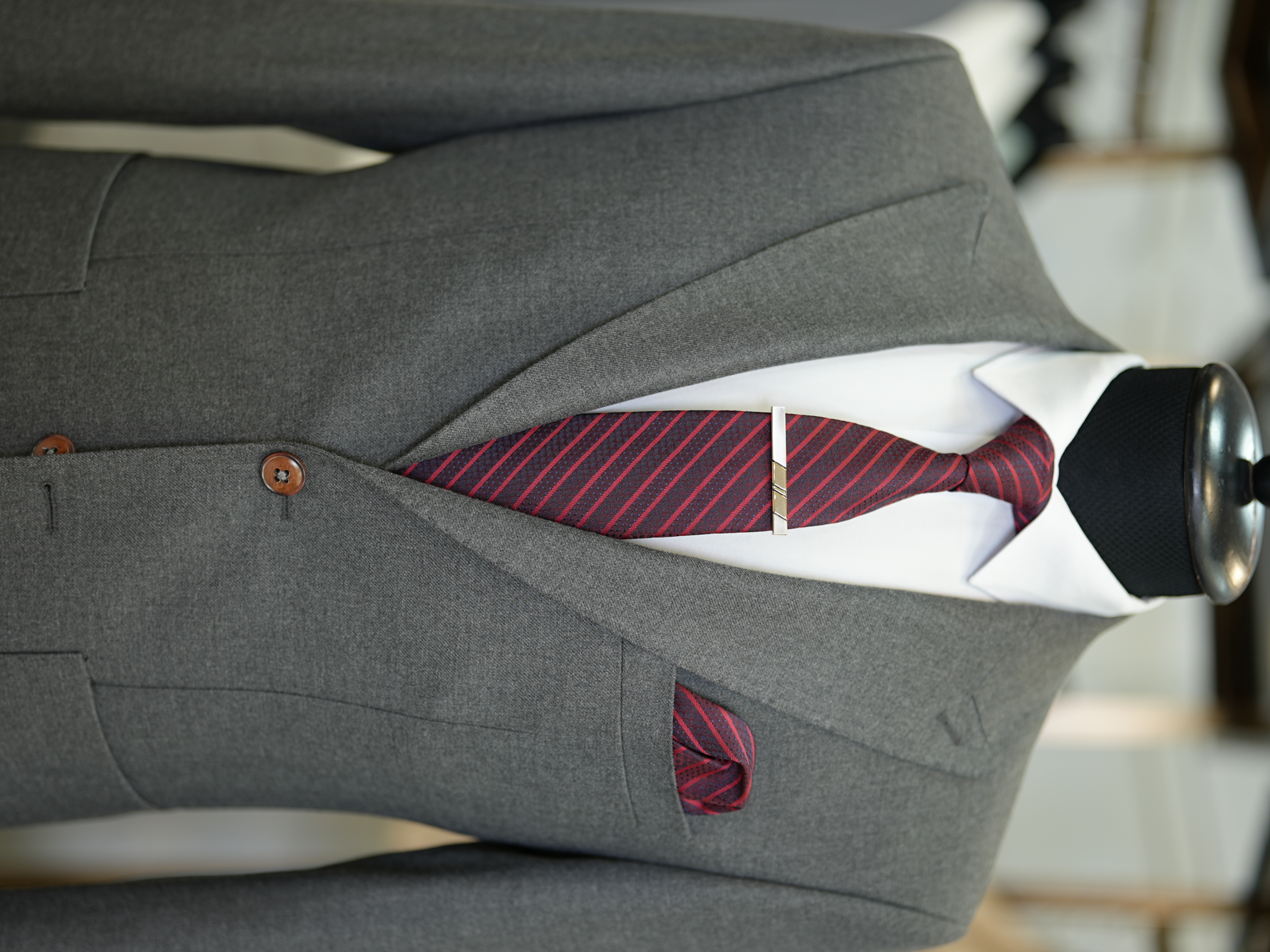 Abito da uomo slim fit in stile italiano slim fit con colletto a rondine di lusso semifoderato con tasche a borsa - Fumè