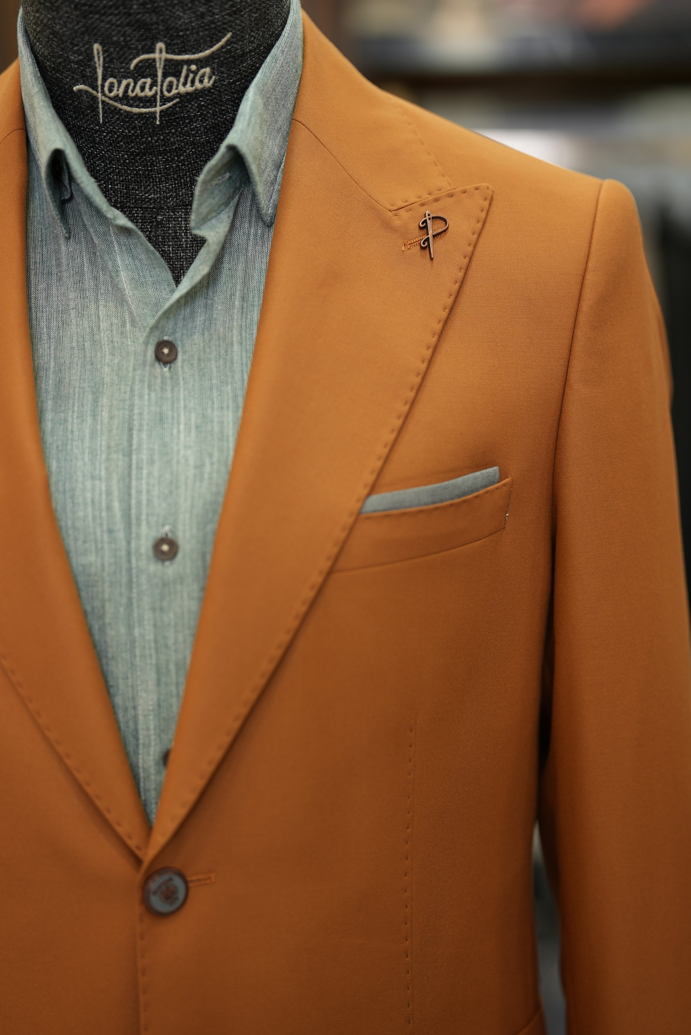 Pantaloni da giacca con tasca e tuta da uomo premium con cuciture a punto - Senape
