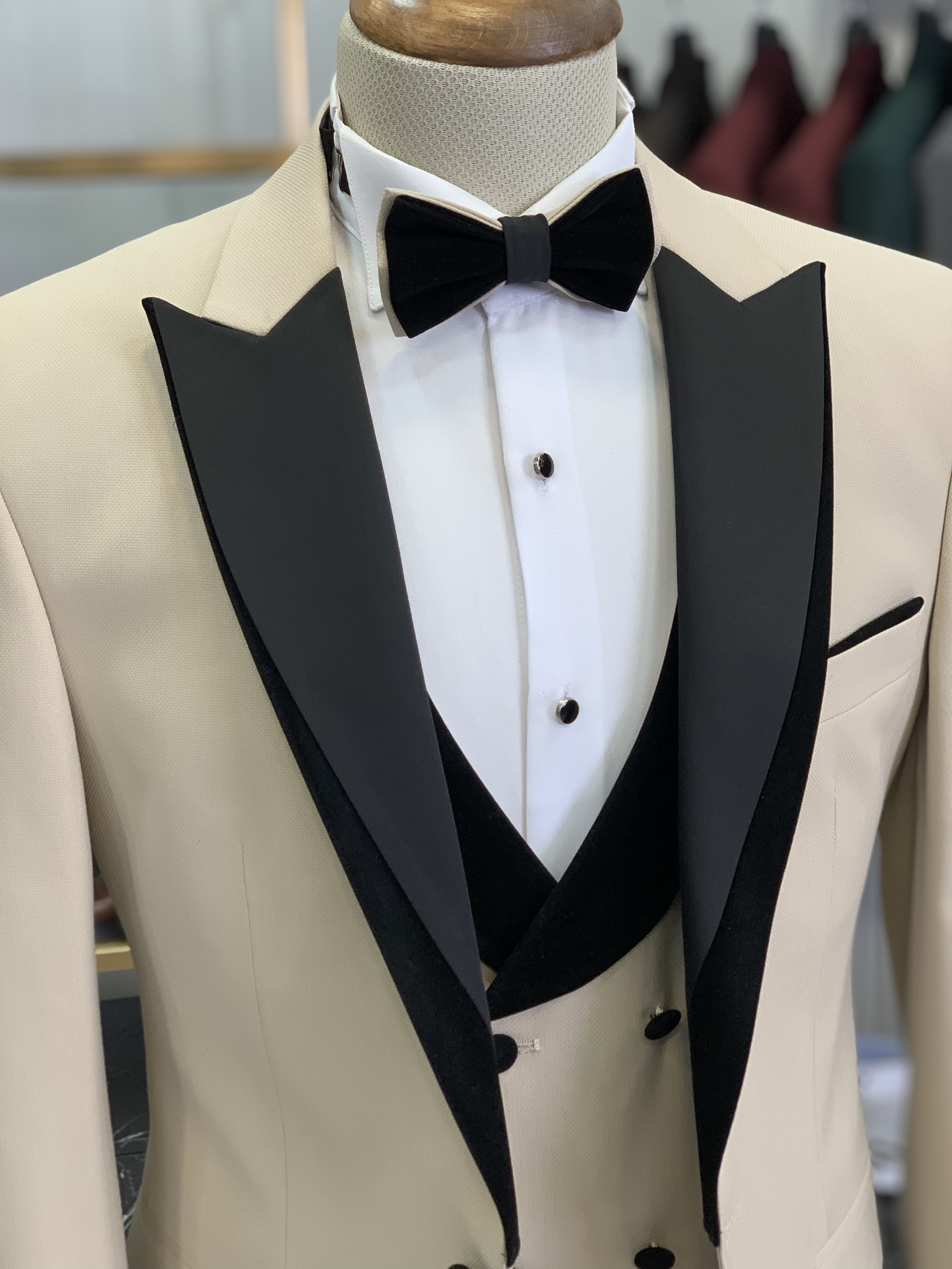 Abito da sposo slim fit giacca da smoking gilet pantaloni papillon - Beige