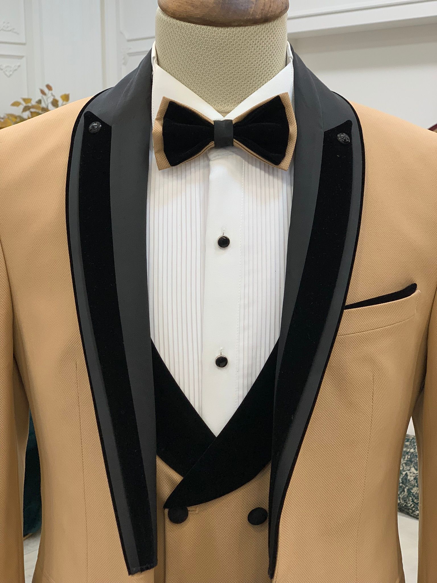 Abito da sposo slim fit giacca da smoking gilet pantaloni papillon - Crema