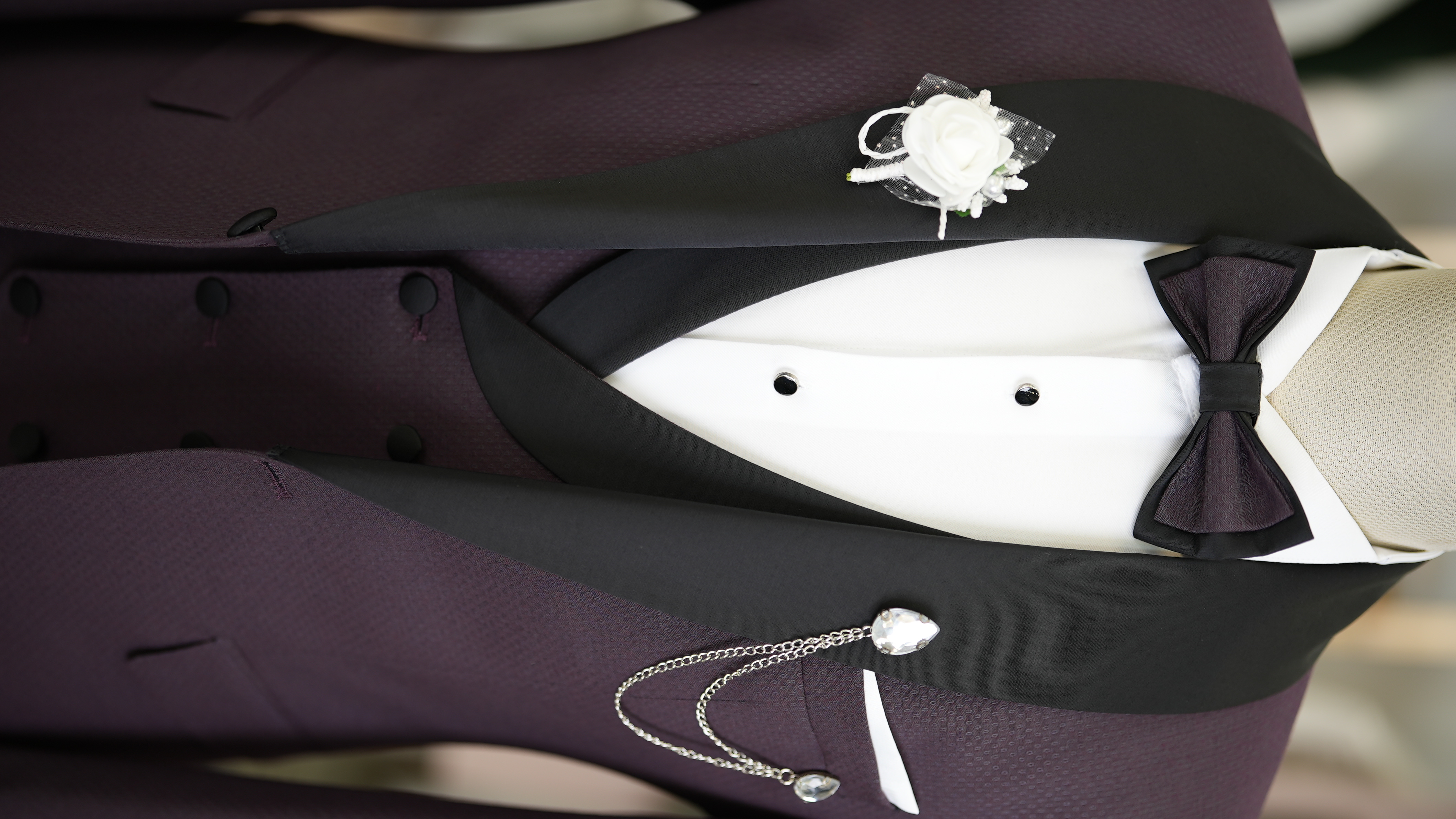 Giacca da sposo da smoking slim fit, gilet, pantaloni, papillon - Viola