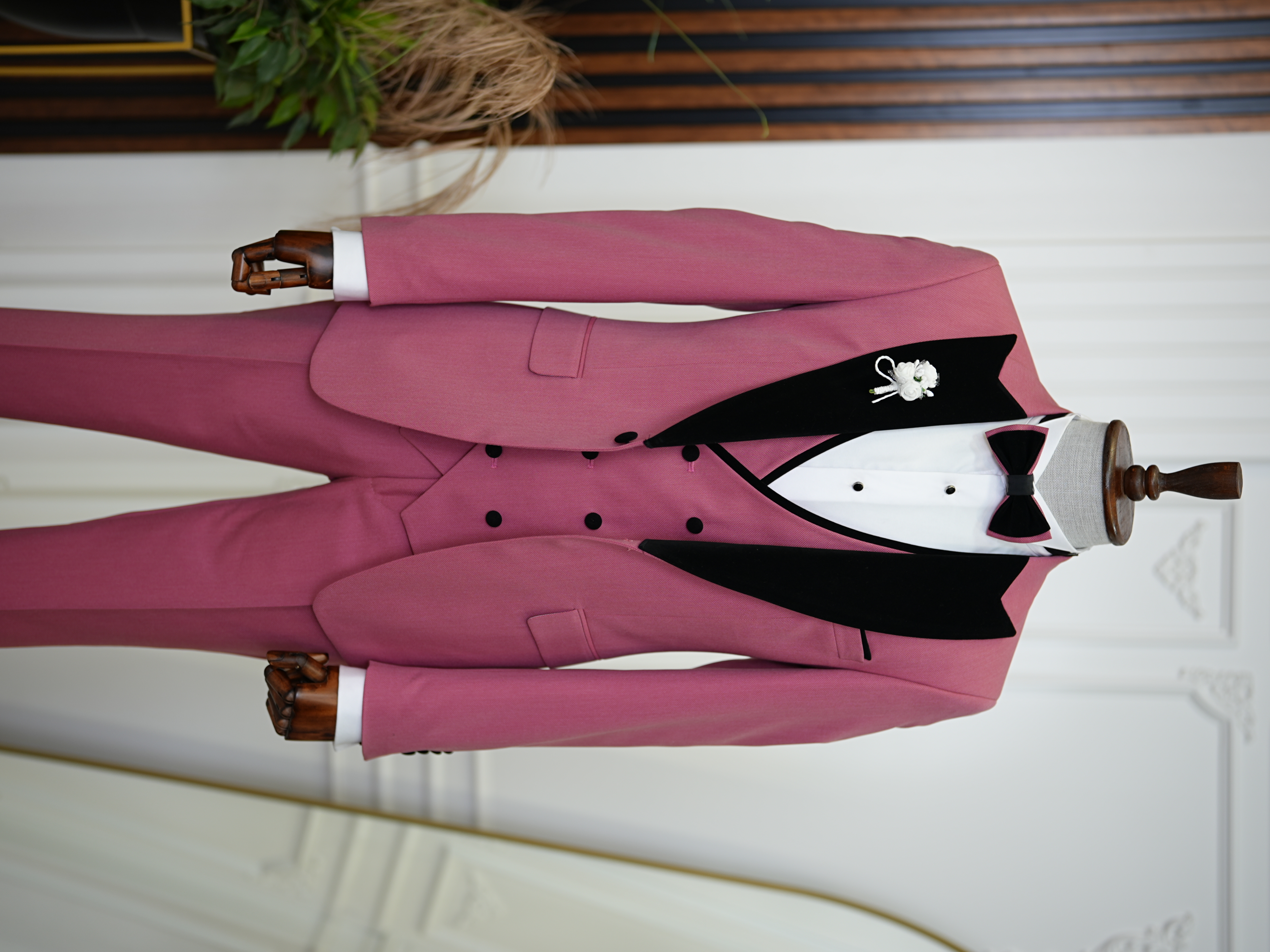Abito da sposo smoking slim fit giacca gilet pantaloni papillon - rosa