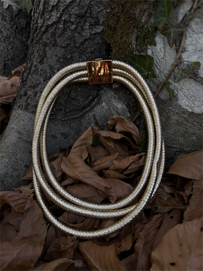 Aurora Line Gold Kolye 