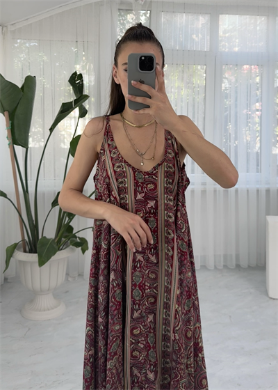 Bella Bordo Sırt Dekolteli Etnik İpek Elbise