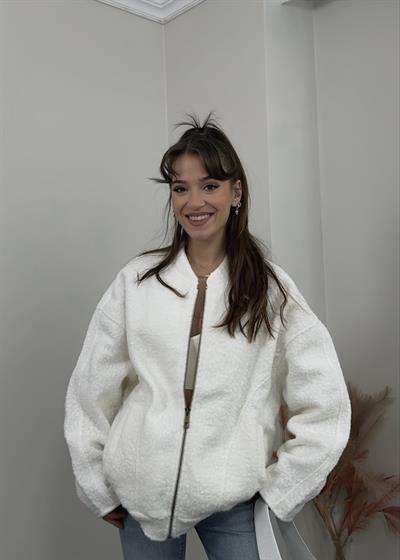 Beyaz Buklet Kumaş Oversize Ceket