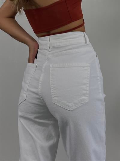 Beyaz İç Göstermez Mom Jeans