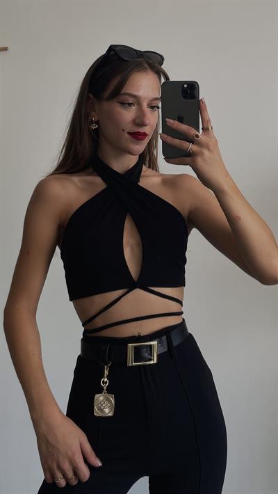 Boyundan Çapraz Siyah Crop 