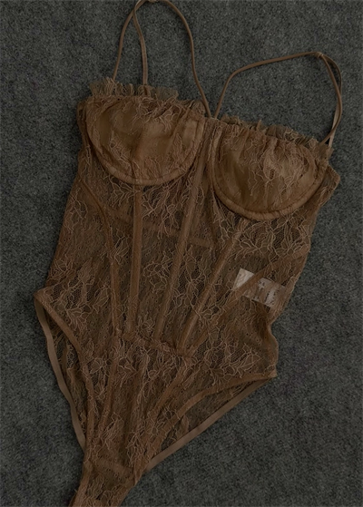 Dore Dantelli Transparan Detaylı Çıtçıtlı Body