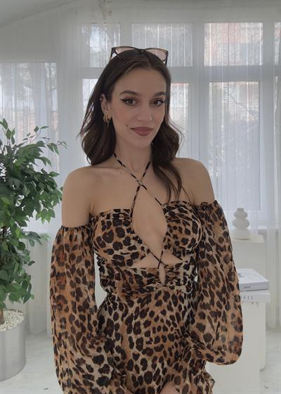 Flora Bağlama Detaylı Uzun Yırtmaçlı Leopar  Desenli Elbise
