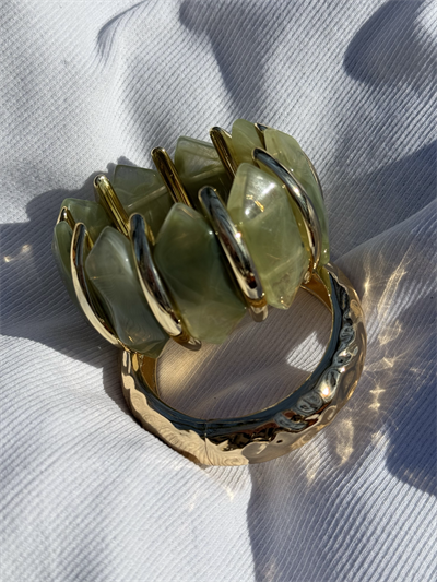Gaia Leaf Cuff
