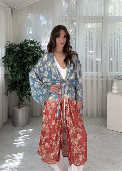 Golden Bloom Mavi Kırmızı Altın Desenli Bohem Kimono