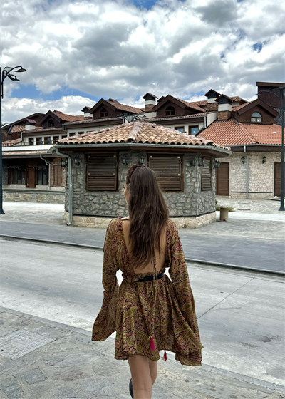 Liana Sırt Dekolteli Etnik Desenli Mini İpek Elbise 