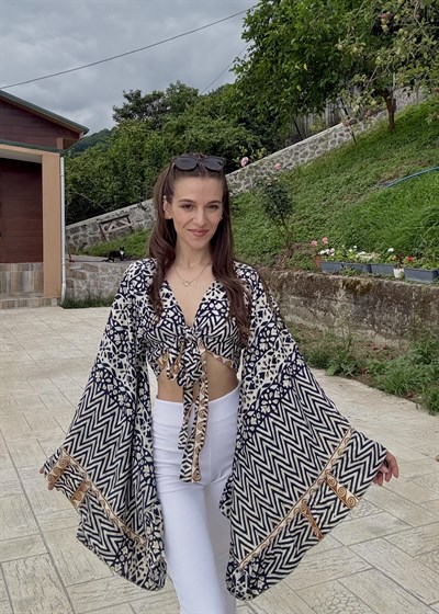 Lumiera İthaal Etnik Desenn kelebek Kol Lacivert Deseli Bolero