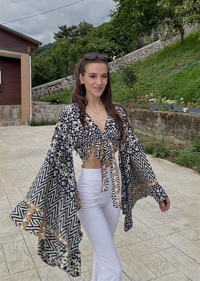 Lumiera İthaal Etnik Desenn kelebek Kol Lacivert Deseli Bolero
