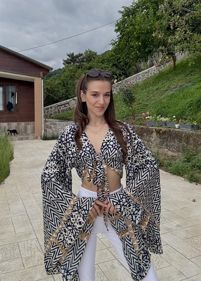 Lumiera İthaal Etnik Desenn kelebek Kol Lacivert Deseli Bolero