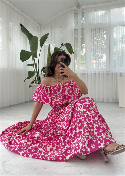 Sleed Madonna Yaka Pembe Midi Kuşaklı Elbise 