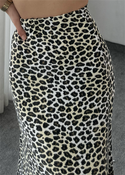 Maxi Saten Leoparlı Etek 
