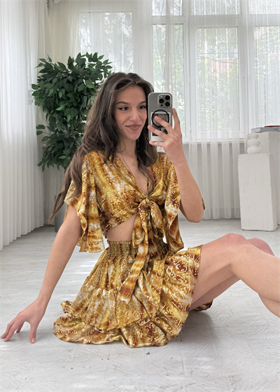 Mireya İthal Etnik Desen Gold Etekli İpek Takım