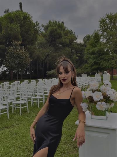 Saten Yırtmaçlı Midi Elbise