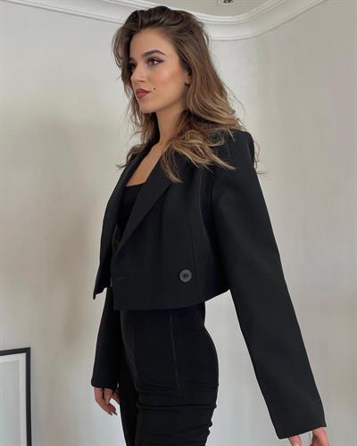 Siyah Crop Tek Düğmeli Ceket