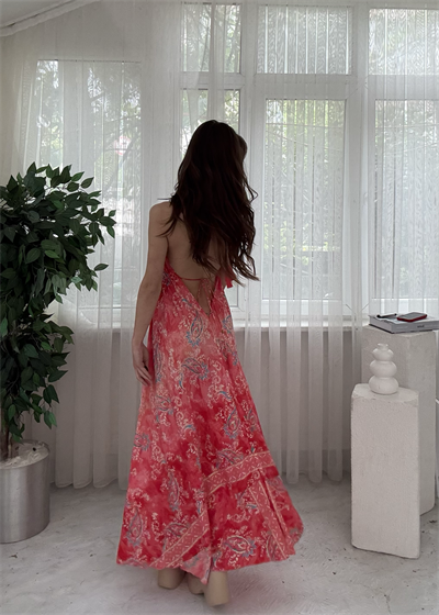 Valeria İthal Etnik Desen Sırt Dekolteli Pembe Nakış Detaylı İpek Elbise 
