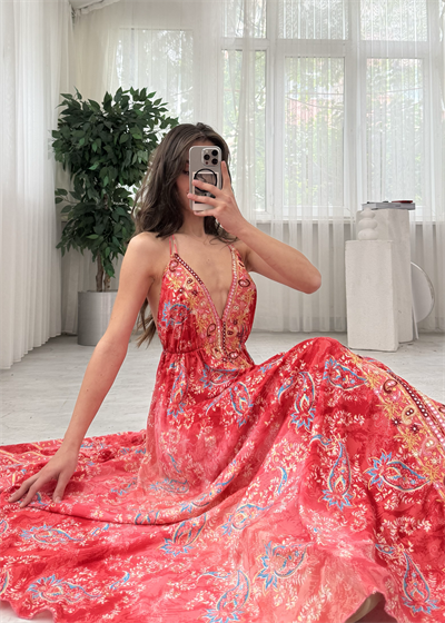 Valeria İthal Etnik Desen Sırt Dekolteli Pembe Nakış Detaylı İpek Elbise 