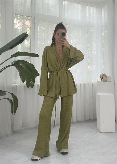 Yumi Yağa Yeşili Örme Kimono Takım