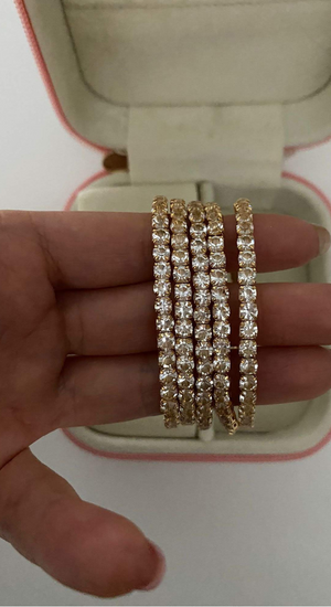 Beyaz Taşlı Gold Renk Lastikli Kalın Bileklik
