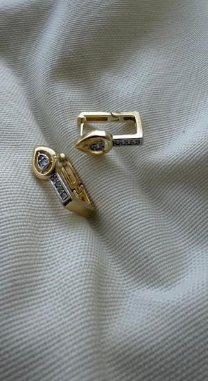 Melis G. Modeli Taşlı Küpe