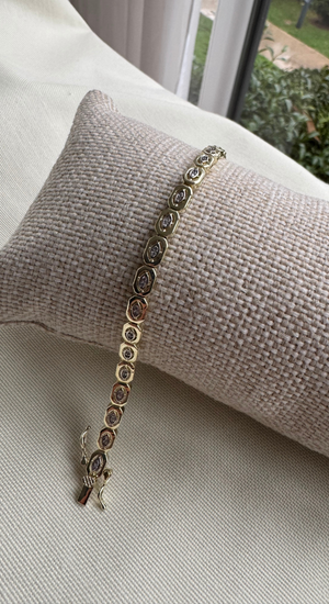 Özel Seri Sıralı Taşlı Marka Bileklik