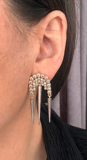 Özel Seri Taşlı Küpe