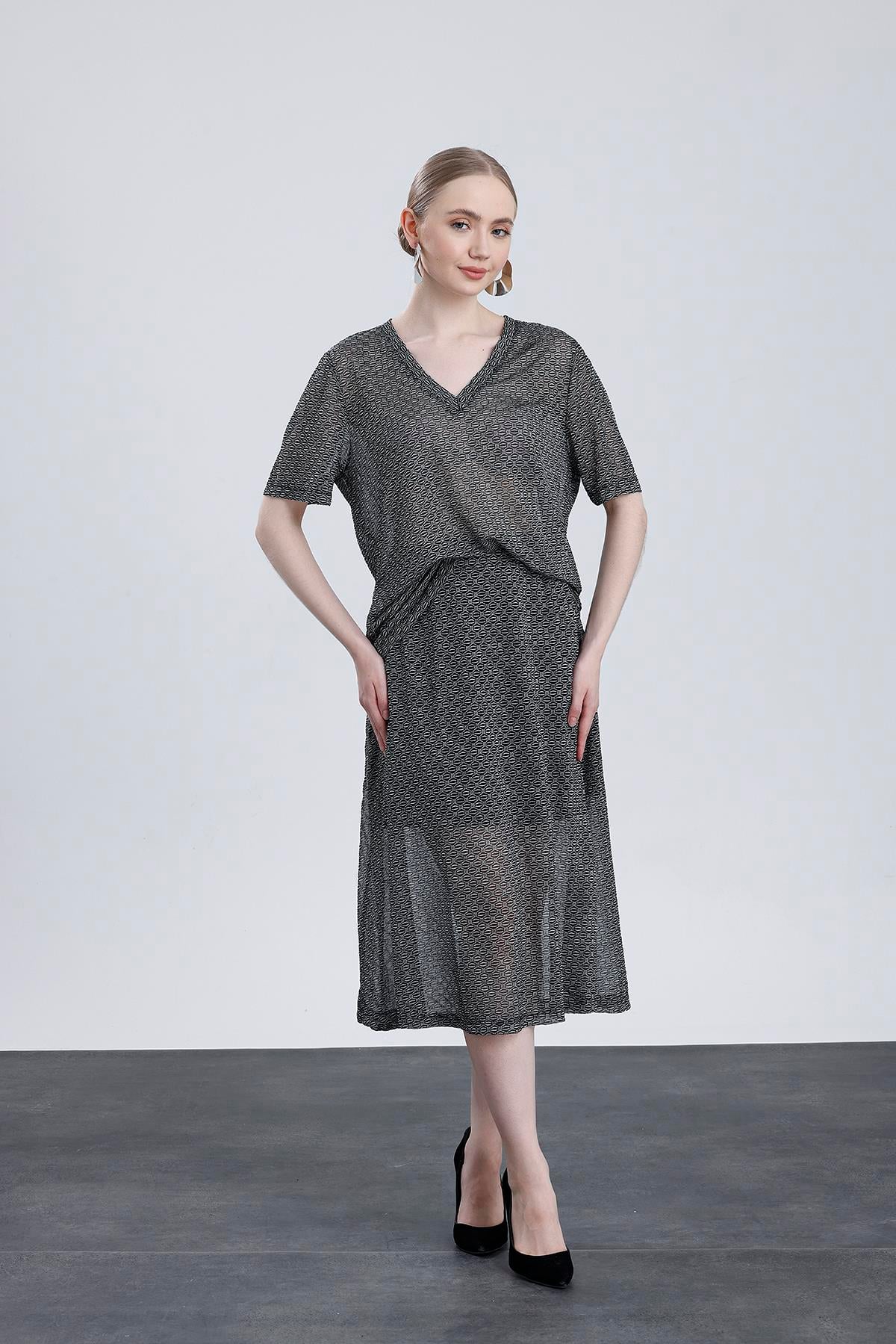 Desenli örme kumaş 2li etek bluz takım 